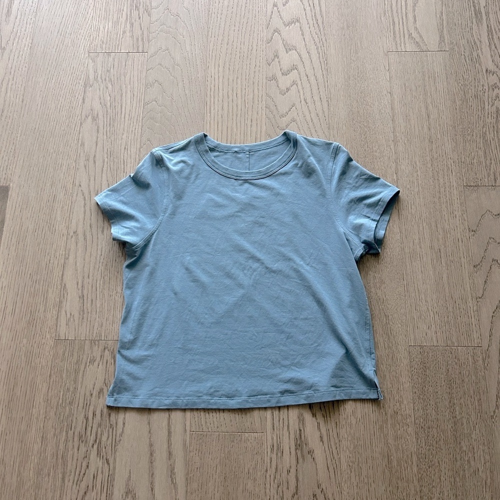 lululemon Cropped Tee